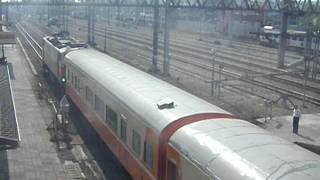 561次莒光號嘉義站開車(晚11分)