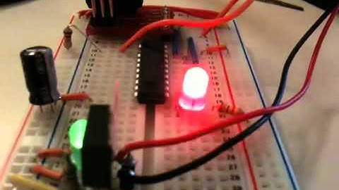 ATTiny2313 LED blink