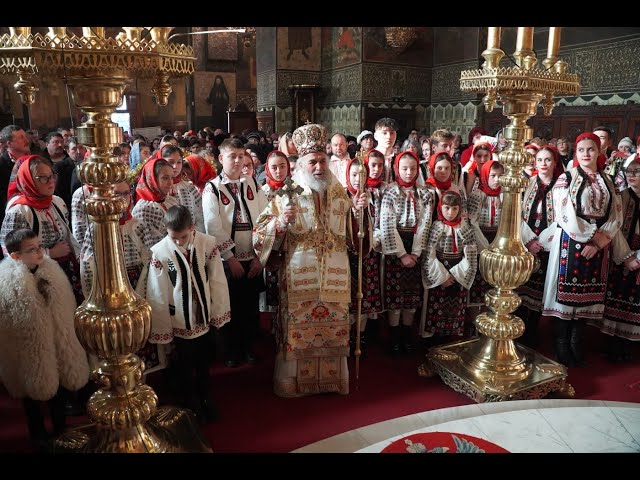 Colindători la Catedrala arhiepiscopală din Galaţi