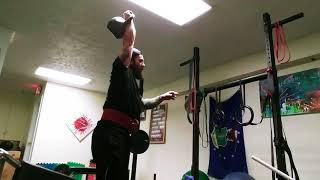 Building Muscle with Kettlebells : Heavy One Arm Kettlebell Long Cycle Training