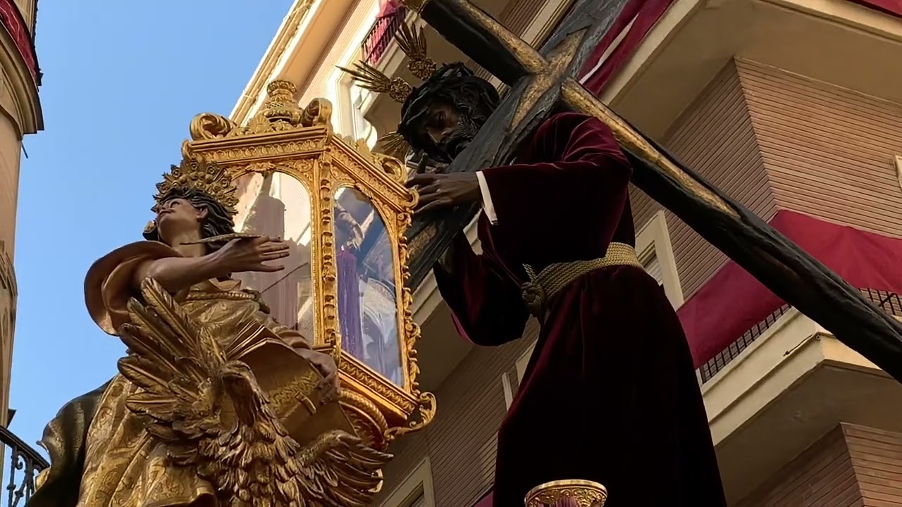 Cristo de Los Gitanos por la cuesta del Rosario. Semana Santa Sevilla 2022. ESPECTACULAR
