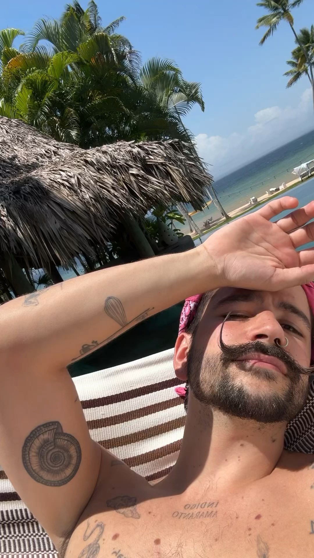 Vacaciones una semana antes de que salga cuatro y de que empecemos #NuestroLugarFelizTour