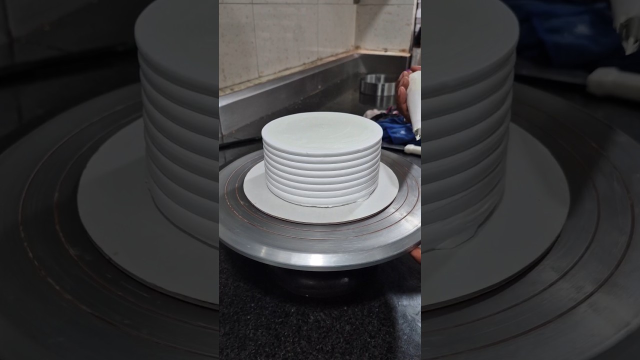 Super 👌 beautiful birthday cake 