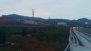 本務E405鳴日專列 內獅 內勢湖西橋