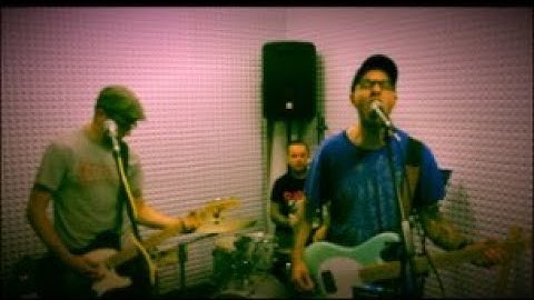 MC3 - SHUT UP AND SHOP (OFFICIAL VIDEO)