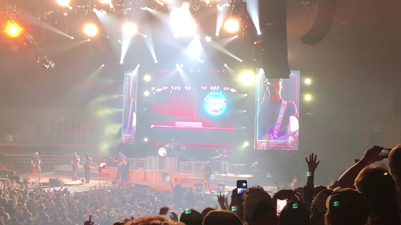 Luke Combs: Beer Never Broke My Heart (live) - 2/15/20 @ Van Andel Arena (Grand Rapids, MI)