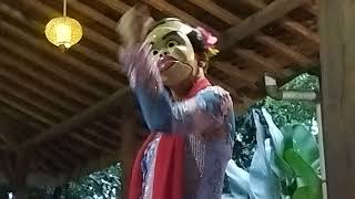 Persembahan Tari Dari Ms Didik Nini Thowok, Maestro Tari Dunia Dari Yogyakarta.