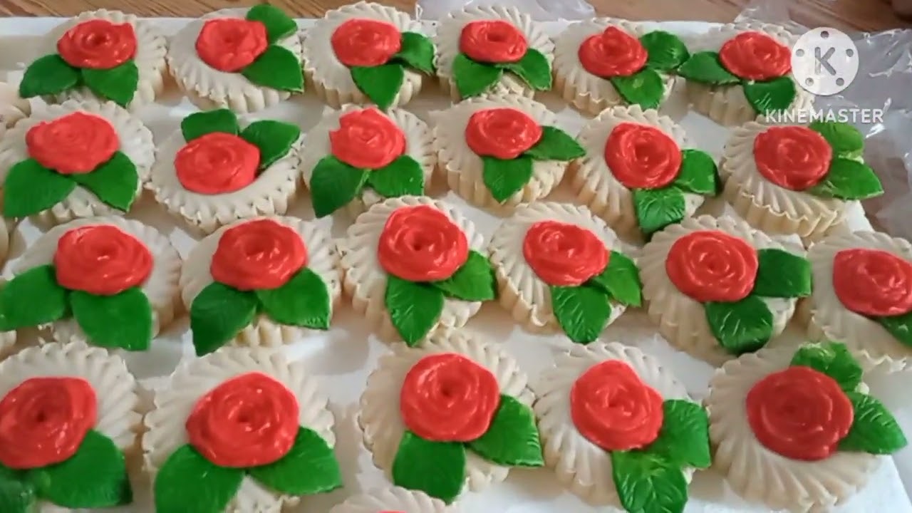 4اشكال من حلويات اللوز