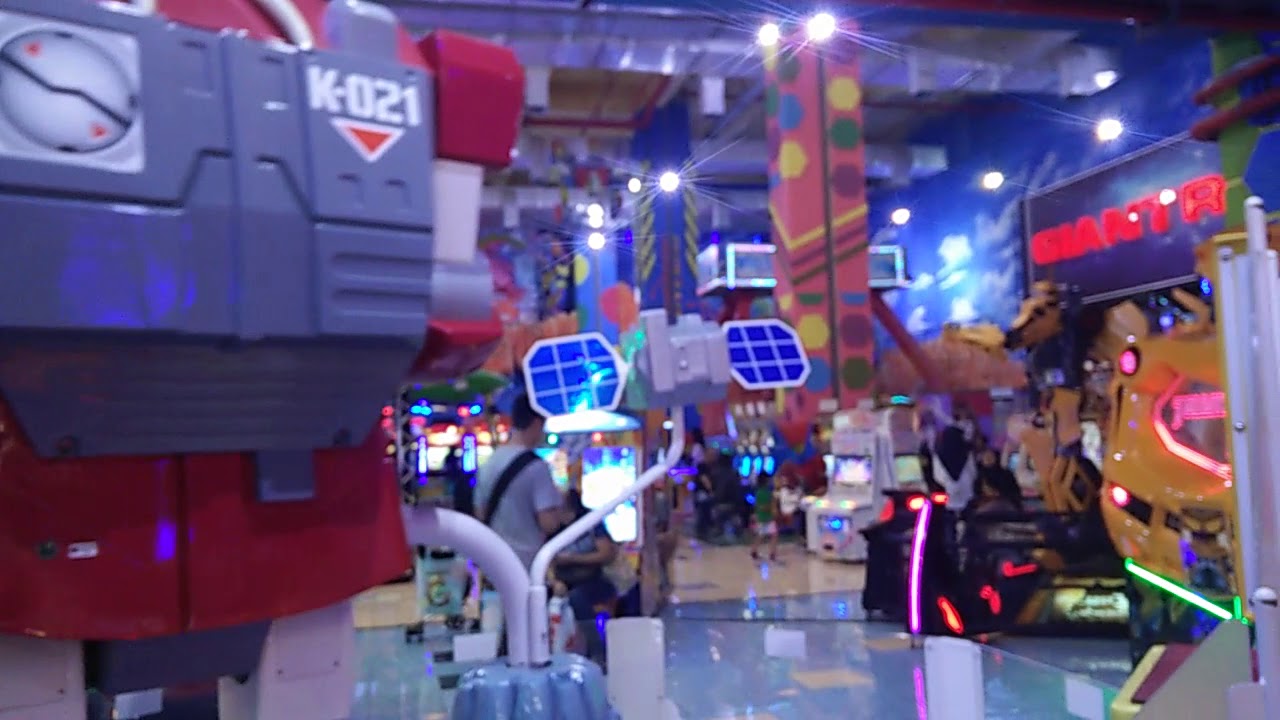 Kindi naik robot gede di Amazone Aeon Mall - YouTube