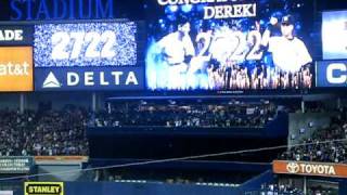 Derek Jeter Breaks Lou Gehrigs Record - Live Video