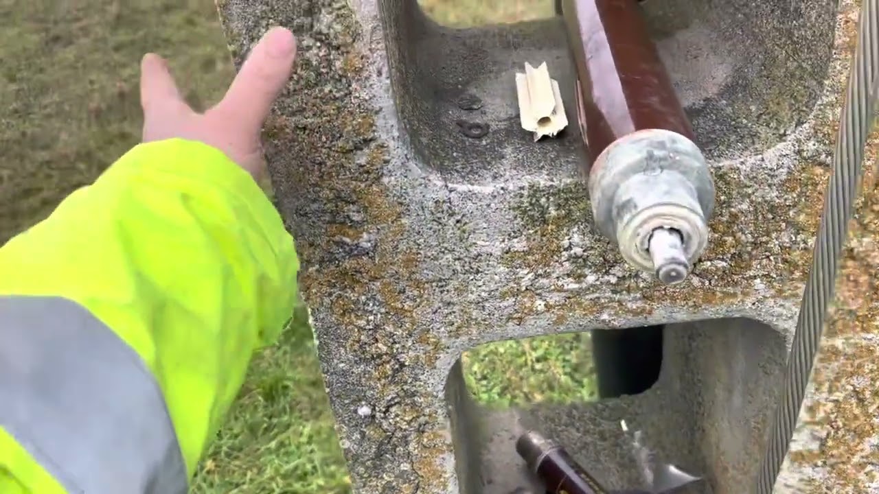 Áram mérése a földelőn Voltcraft VC-1310 szivárgó áram mérő lakatfogóval! Éles teszt