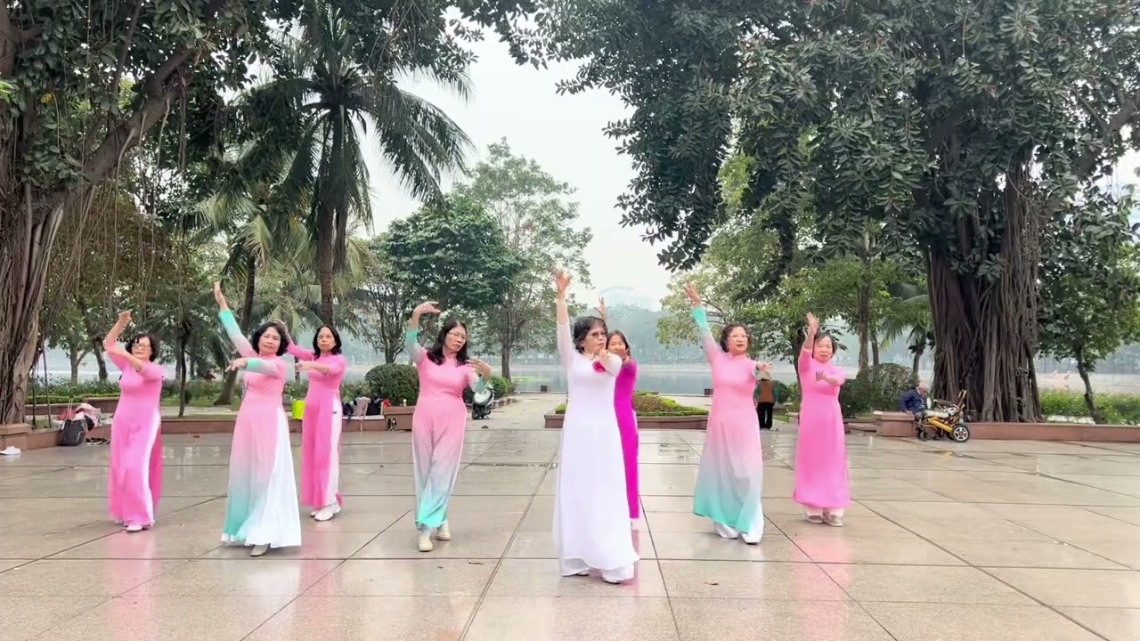 Mùa xuân đầu tiên (Xuân Ất Tỵ 2025)