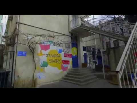 სად მდებარეობს წიგნის მაღაზია „შაქრო ბაბუა“?