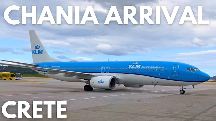 Arriving to Chania Airport At Night & Taking The Bus - CRETE