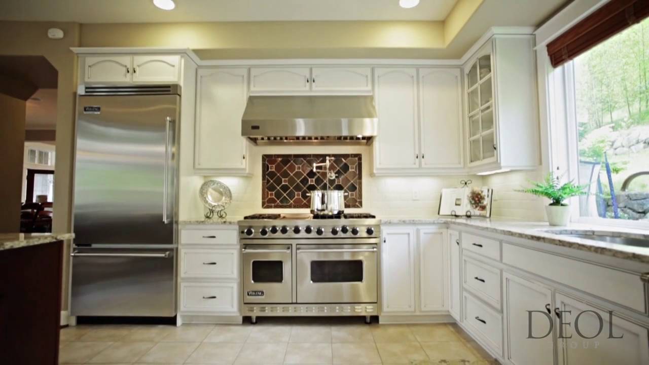 SOLD Timeless Cedar Cove Living - The Deol Group