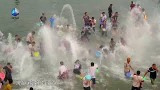 《航拍中国》第三季 精选视频：傣族泼水节，每一个人都争当湿透的落汤鸡，欢乐大战开启| CCTV纪录