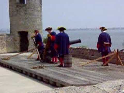 St. Augustine Cannon Fire - YouTube