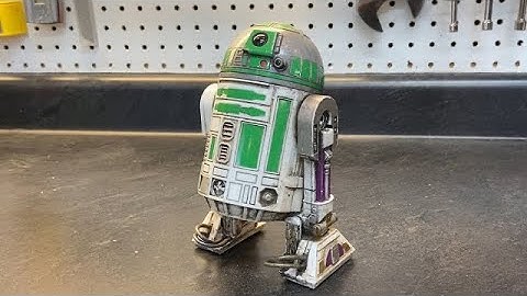 Star Wars Galaxy’s Edge Outpost R2 Droid Build