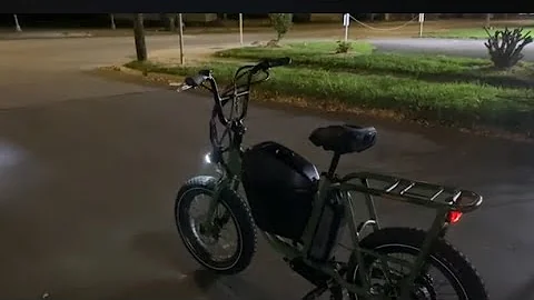 E biking the hoods (Lyell ave) of Rochester NY at 4am 