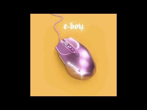 Putar E-Boy (feat. That Kid) - Slayyyter