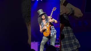 #Slash breaks string on his Original Million dollar Les Paul AND FINISHES THE SOLO! #gunsnroses screenshot 2