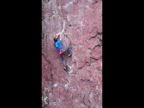赤岩青巌峡 えらいこっちゃ岩　天国列車 5.12b やす