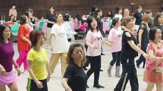 iDance Waltz line dance (iDance 2026)