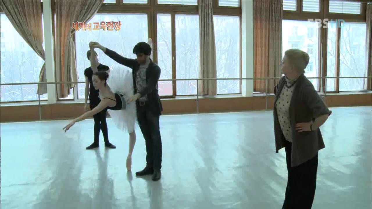 Nikolay Tsiskaridze coaches at the Bolshoi Ballet Academy