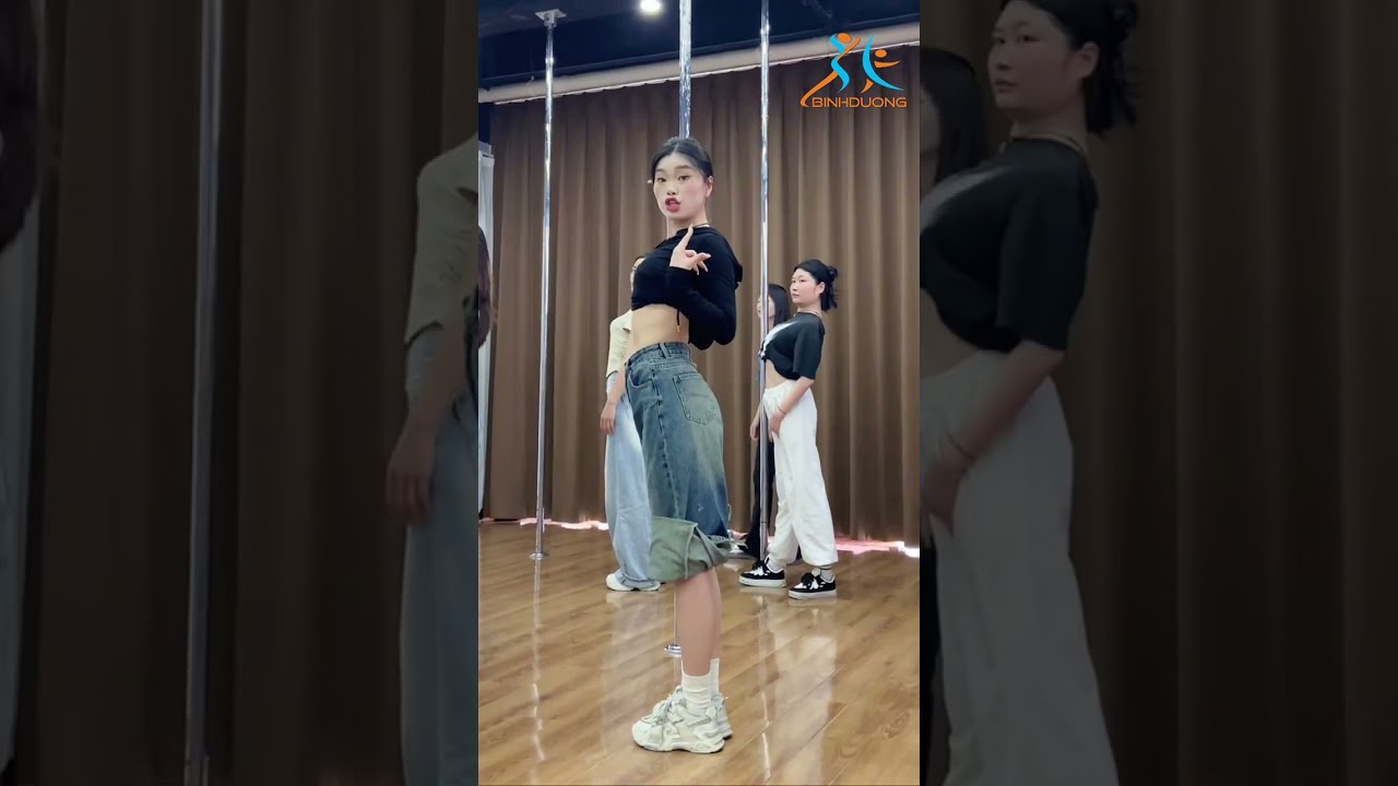 Detailed Guide to Advanced Leg Wave Technique | Dance Moves | TÌNH AEROBICS