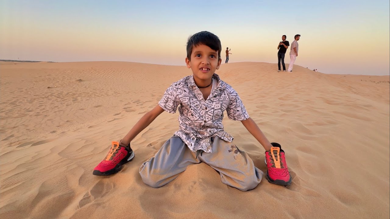 Kunali Ne Kya Kar diya 🤣 Desert Safari Mein 😅