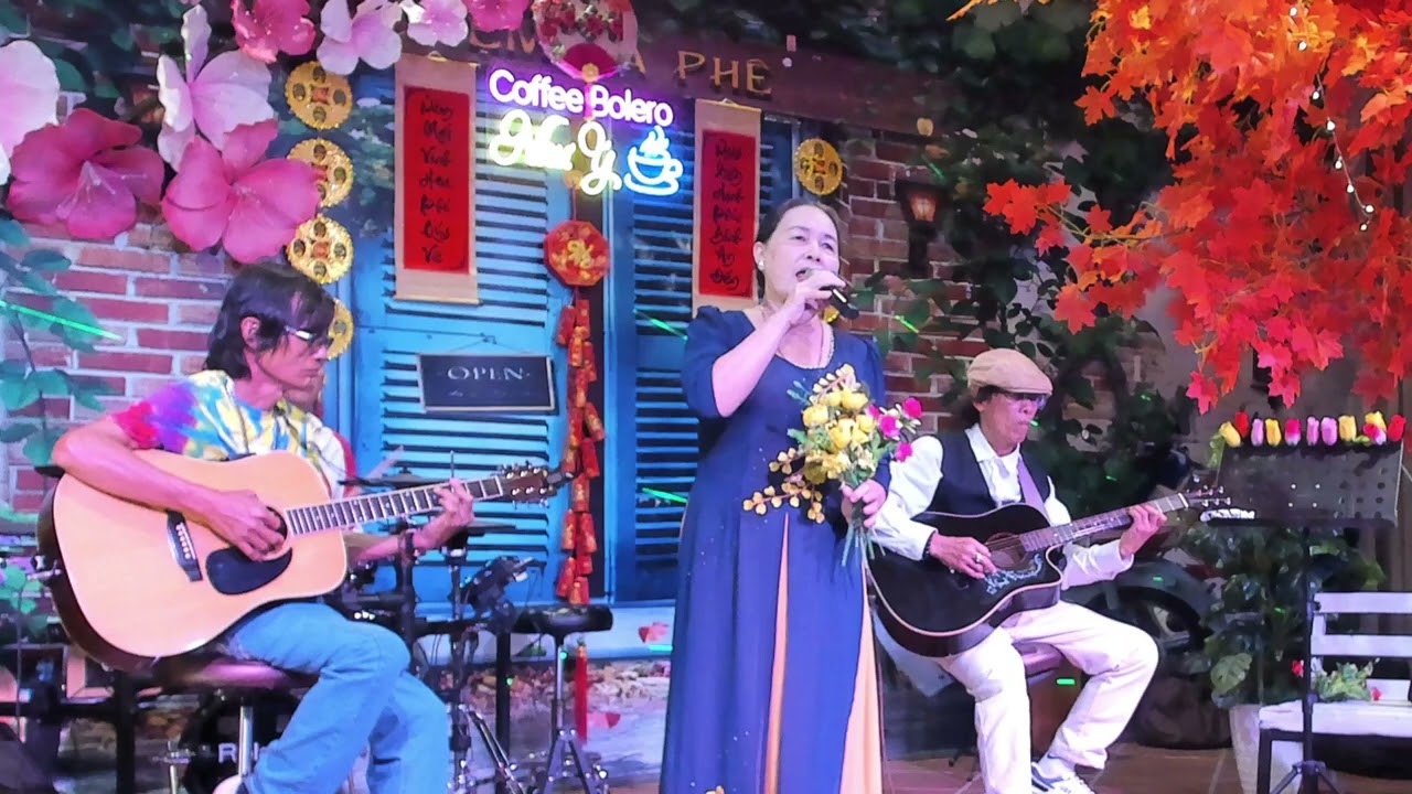 Cánh thiệp đầu xuân -  Sáng tác: Lê Dinh & Minh Kỳ  - Trình bày : Lê Thắm