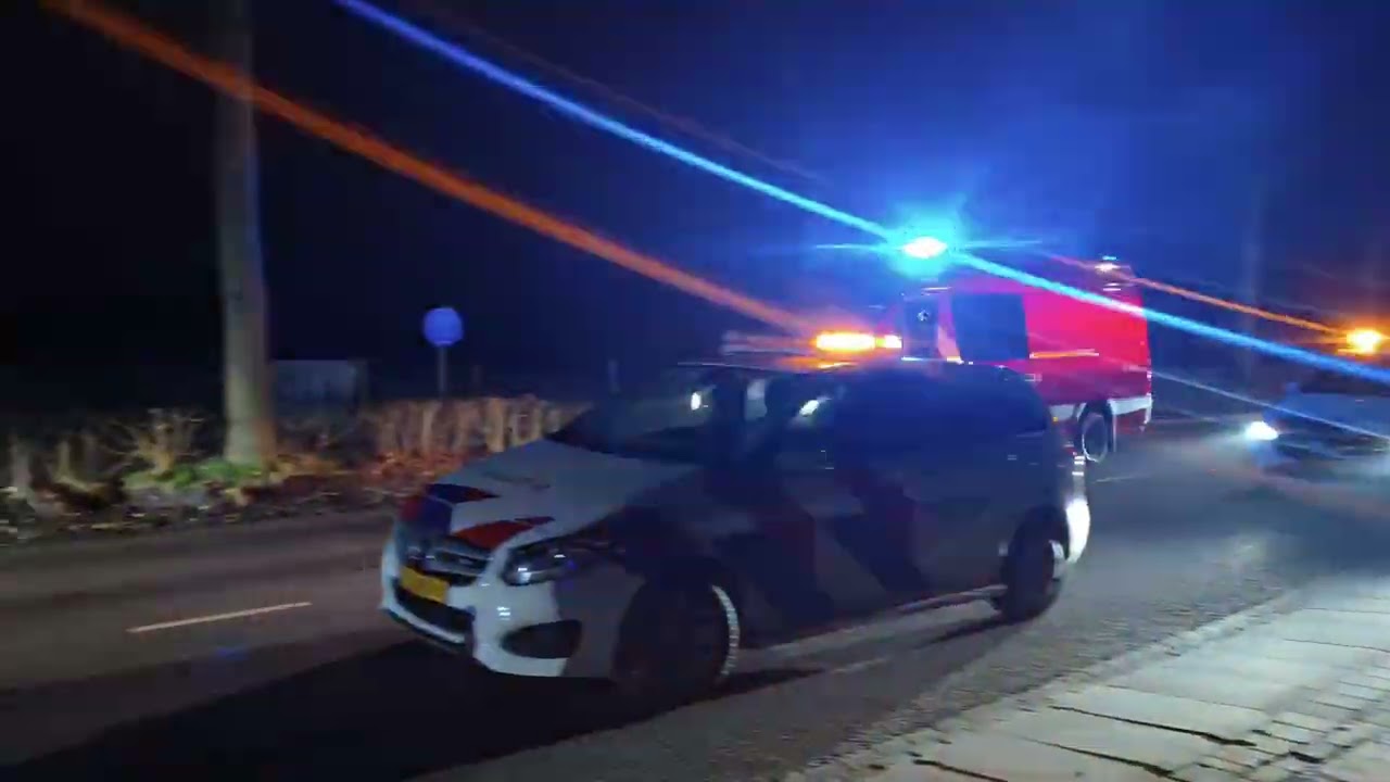 Brandmelding woning met rieten kap in Uddel 