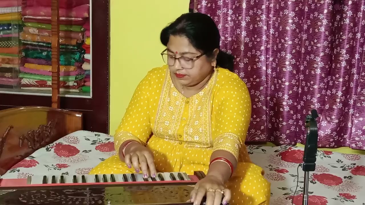 ওগো বিধাতা ব্যথাহারি‌ মোর। ভক্তিমূলক একটি গান। কন্ঠে মিনু বসু 