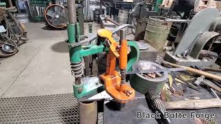 Black Butte Forge. Flower Series No.5  Leaves & veining tool demo.