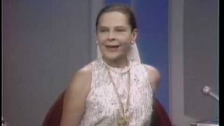 Ruth Gordon shmoozes about Hamburg Heaven
Woody Allen chuckles when Ruth Gordon mistakenly refers to Hamburg Heaven as Hamburg Hamlet. Ruth Gordon shmoozes about Hamburg Heaven