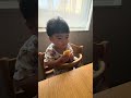 朝はパン🍞 #しまいにっき#年子姉妹＃1歳児#3歳児＃4歳児#shorts #育児#子育て#子供のいる暮らし#蒸しパン