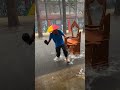 Trời mưa gió như thế này thì review kiểu: ... 🤣