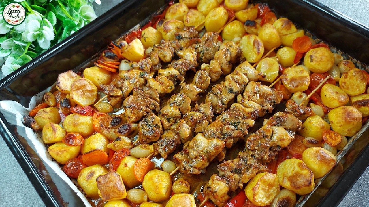 Рецепт запеченных в духовке куриных шашлычков с картофелем — нежных, как рахат-лукум 🍗🍢🥔✨