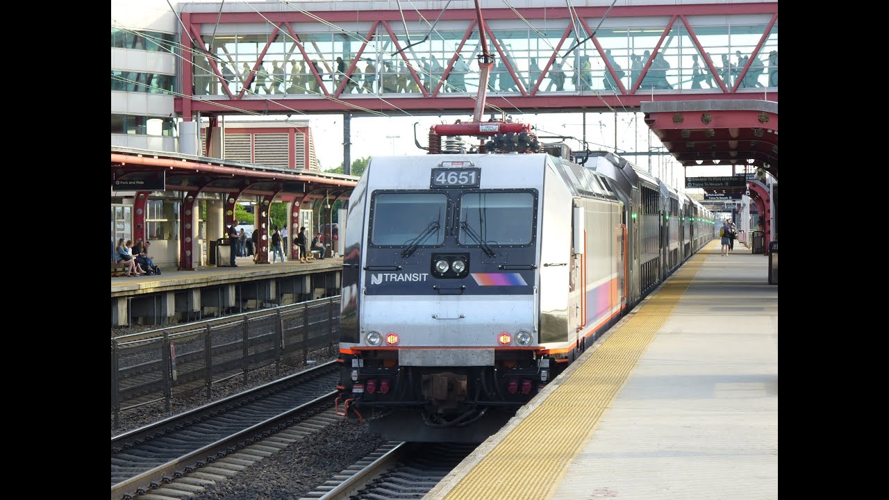 Amtrak, NJT Trains at Hamilton, NJ YouTube