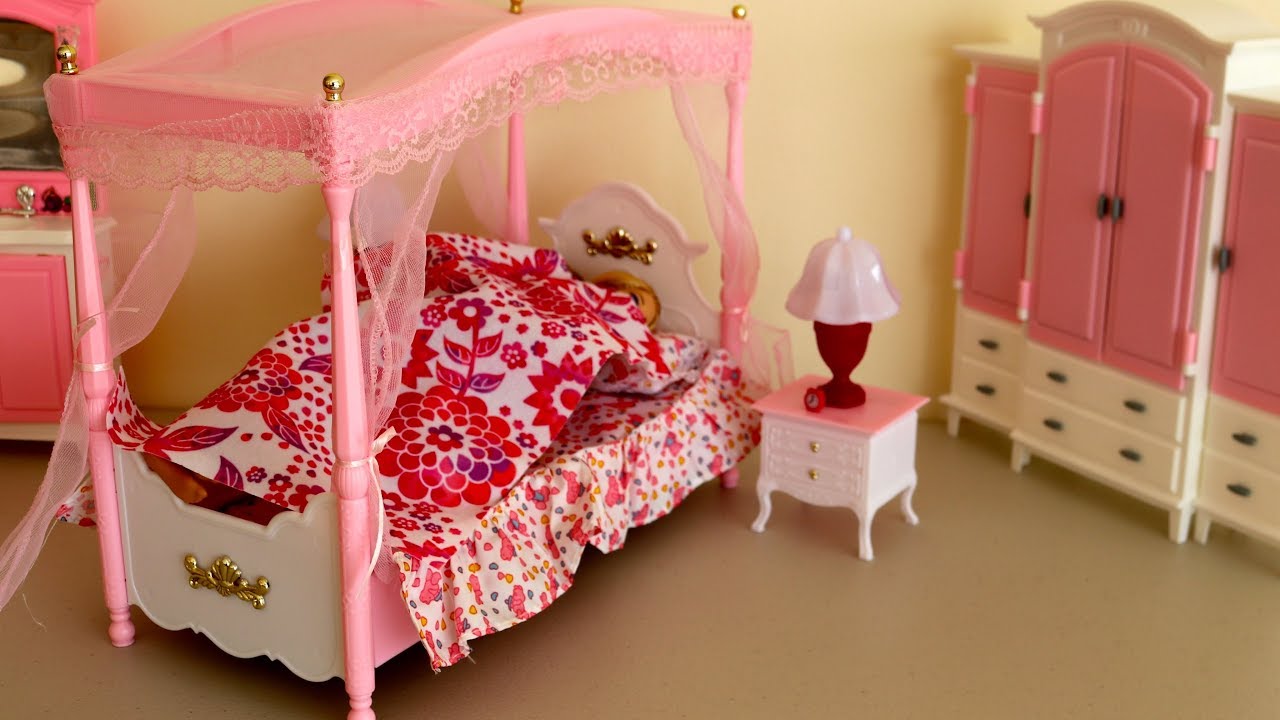 bedroom barbie