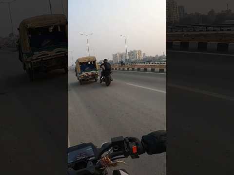 Almost Crash😭MT-15 vs