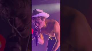 Ross Lynch - A Kiss - live in Huntington