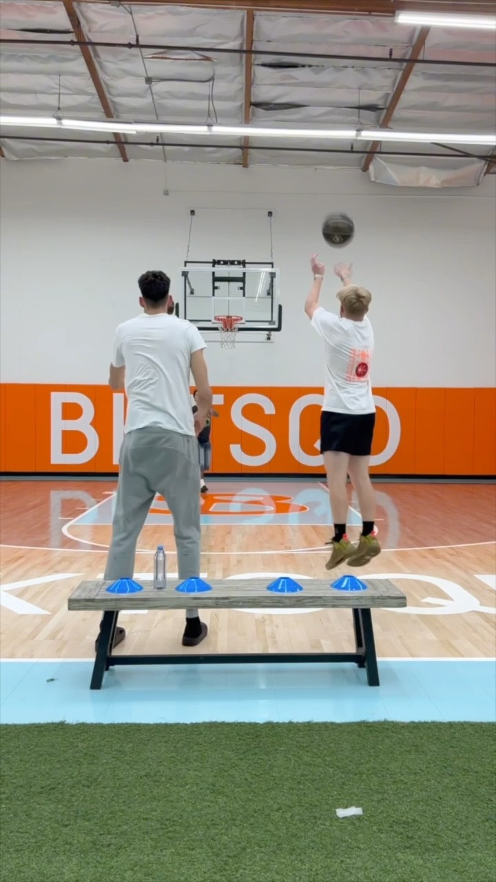 T Jass VS Chet Holmgren ? @sofi #SoFiPartner