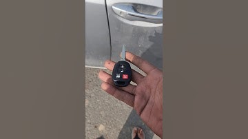 Toyota corolla 16 model remote key programming #reels #03000395526 #hajiautos #famous