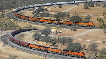 Two BNSF Freights on the Tehachapi Loop   12/09/15