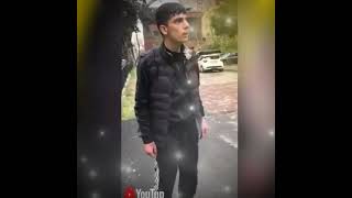 Ya ne yapalım abi, balkonda oturuyoruz işte,okul bahçesinden sesler yükseldi 🤔 😂😂