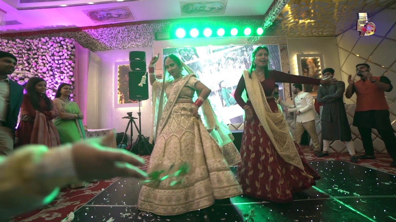 When bride gives a chill performance! Crazy Kiya Re.... 