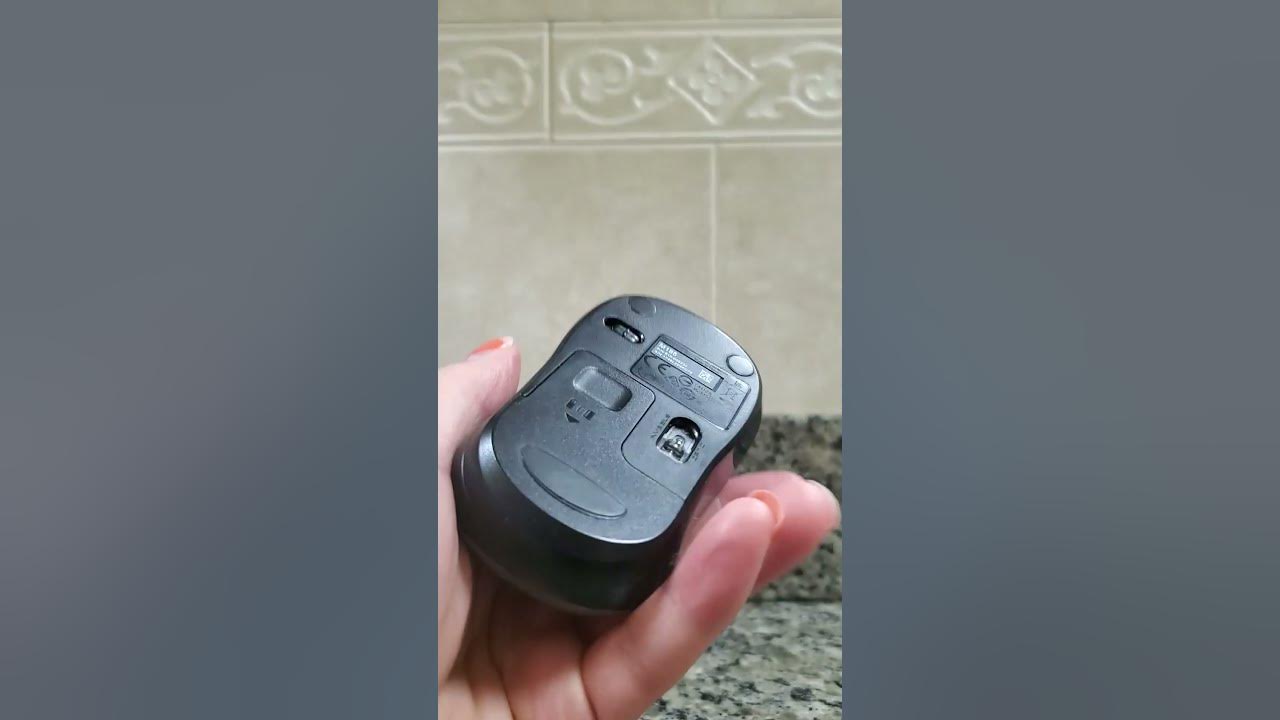 In Hand Review of Logitech Wireless Mouse M185 - YouTube