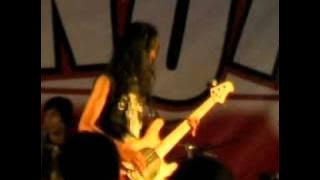 Kembang Kuburan - Keindahan Semu