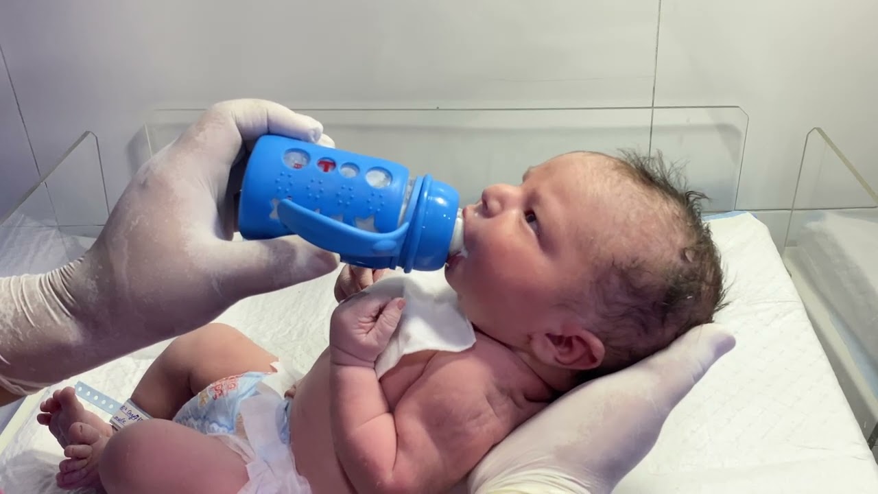 Cutest Little Precious Baby in NICU | First Feeding Try by Nurse 🍼💖#positivebirth #neonatalicu 🤲🤲💕💕